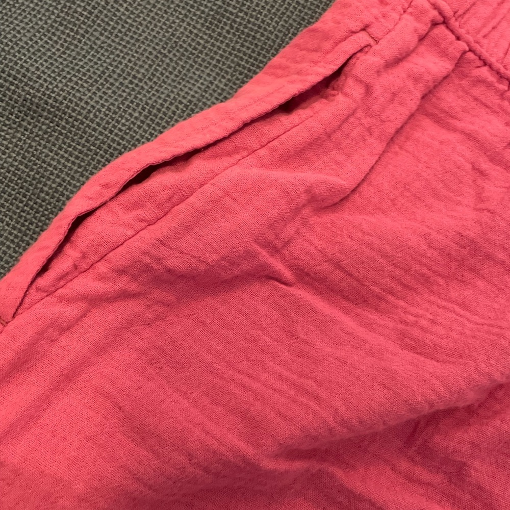 Universal Threads V- neck Top/Shorts Set - Picture 9 of 9